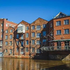 42 The Calls Leeds (West Yorkshire)