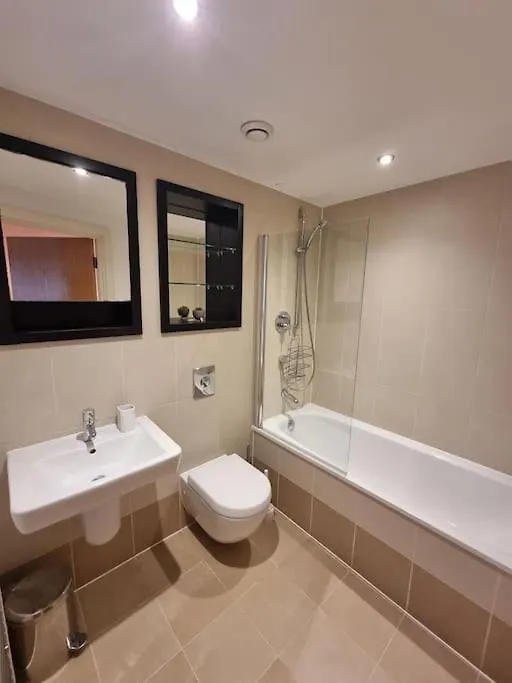 Modern Apartment By Leeds Dock 0*, Leeds (West Yorkshire) Regno Unito